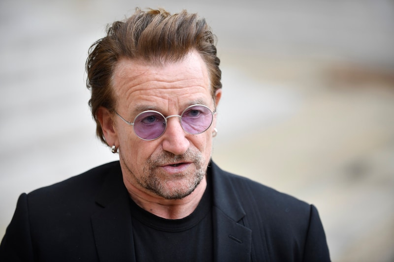 https://images.ad.nl/MmMwNjQ0NDFmOWE4YzBjZjczYmMvZGlvLzExMTEzOTU1NC9maXQtd2lkdGgvODAw/zanger-bono-van-u2