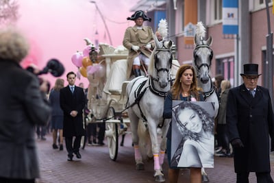 Vader over vrouw die dochter op beestachtige wijze met 88 messteken ombracht: ‘Ze straalt van plezie