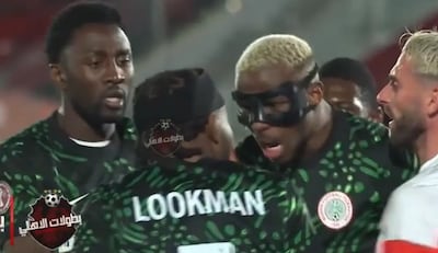 Nigeria-vedettes Osimhen en Lookman krijgen het met elkaar aan de stok tijdens Afrika Cup