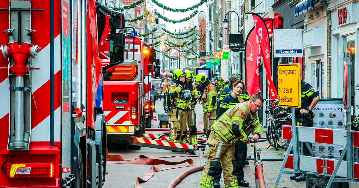 Brand in woning boven winkel in centrum van Gouda snel onder controle
