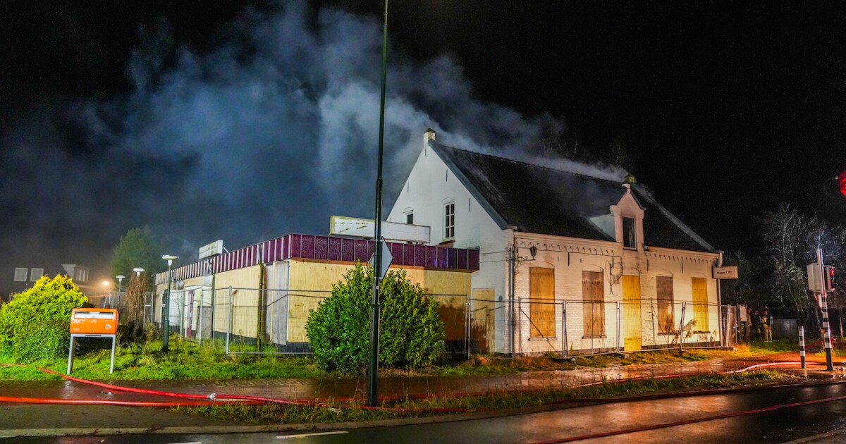 Voor de tweede keer in drie nachten gaat in De Beerzen pand in vlammen op; politie onderzoekt brands