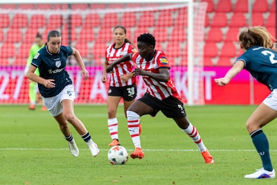 PSV-vrouwen verspelen tegen FC Utrecht eerste punten van het seizoen