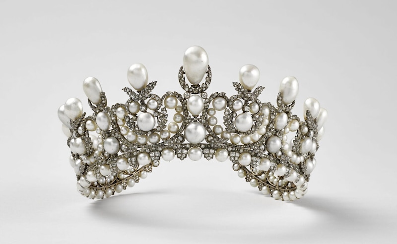 Deze tiara werd ooit gedragen door de modebewuste keizerin Eugénie de Montijo.