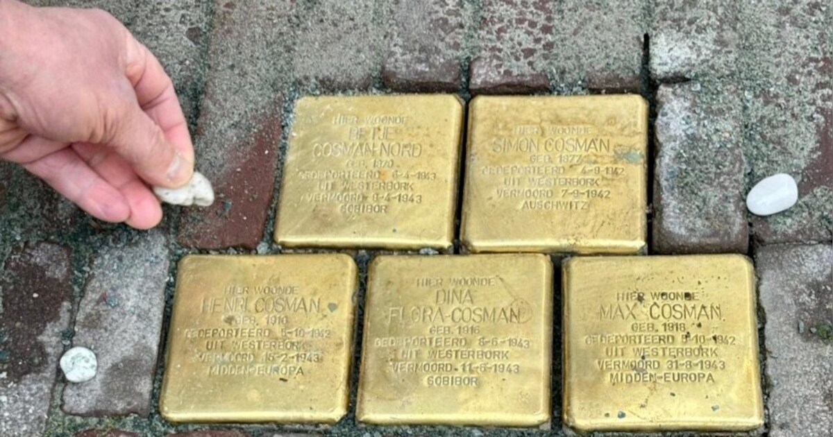 Struikelstenen onthuld voor in de Tweede Wereldoorlog vermoorde familie Cosman
