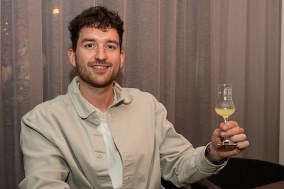 Remko (31) scoort met zijn zelfgemaakte limoncello: ‘Het moet een beetje stroperig zijn, kleven aan 
