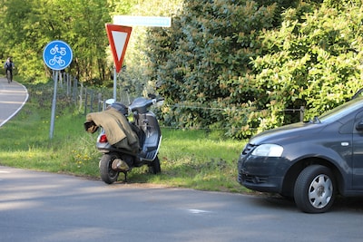 Scooterrijder gewond na ongeval in Otterlo