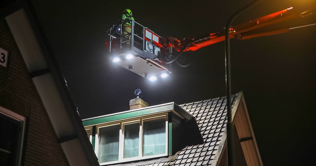 Schoorsteenbrandje trekt veel bekijks in Apeldoorn