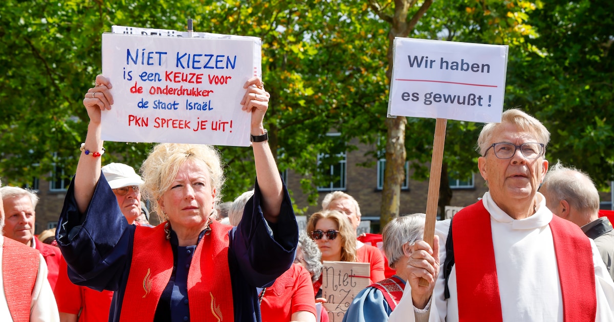 Rode Lijn-protest bij hoofdkantoor Protestantse Kerk legt verdeeldheid ...