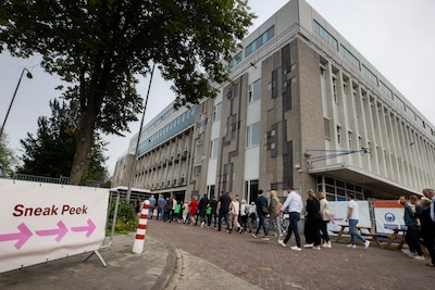 Microstad in Eindhoven failliet verklaard: eigenaar NS Vastgoed neemt regie over, gebruikers kunnen 