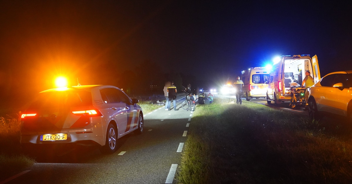 Twee fietsers gewond na frontale botsing in Heeten: politie onderzoekt mogelijk alcoholgebruik