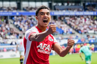 Koploper AZ blijft foutloos: Ayoub Oufkir gouden wissel met winnende goal in Heerenveen