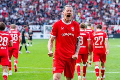 Aanvalsstorm FC Twente pas laat beloond tegen ADO, strafschop Weghorst helpt Tukkers op weg