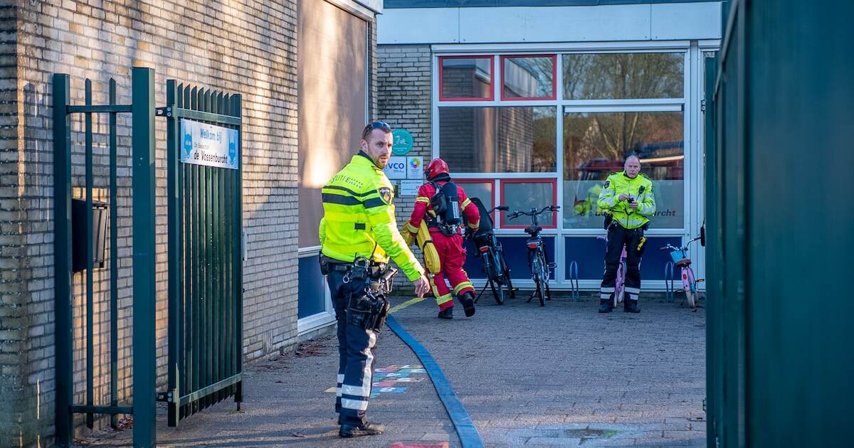 Basisschool De Vossenburcht in Winschoten ontruimd na brand