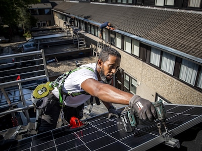 Interest in solar panels hits new low as financial benefits largely evaporate