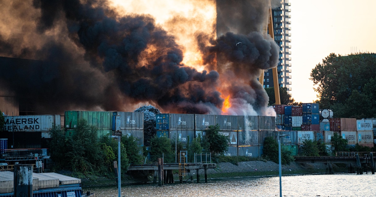 Grote brand bij Van Leeuwen wakkert protest opnieuw aan: ‘Dit ...