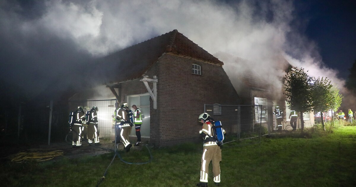 Grote brand in boerderij met vier kinderen binnen is gelukkig een oefening: ‘Opdracht die samenwerki