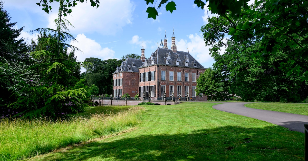 Oprijlaan van Kasteel Duivenvoorde in Voorschoten sluit voor onderhoud ...