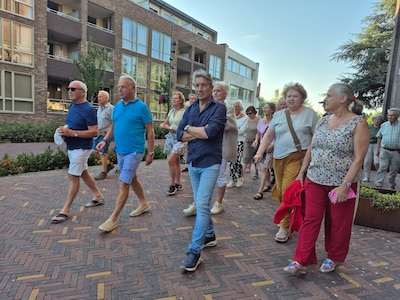 200 liefhebbers van lokale geschiedenis gluren in Geldrop en ontdekken verrassende historie