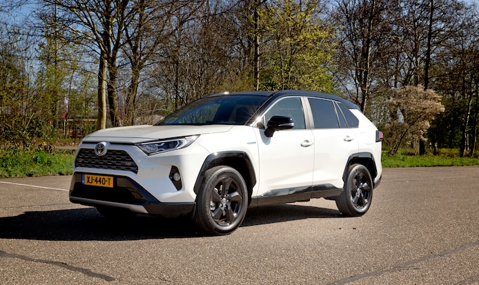 In Nieuwerkerk aan den IJssel werden afgelopen weekenden twee Toyota RAV4's gestolen.