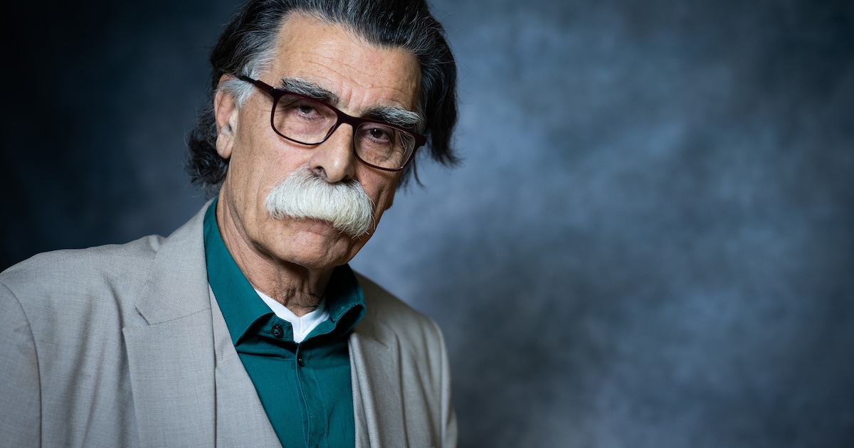 Schrijver Kader Abdolah spreekt in bibliotheek Sleen in mei