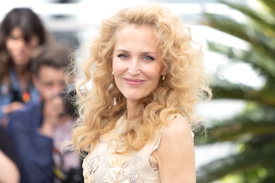 Gillian Anderson pakt ondanks angst voor horror rol in uitdagende griezelfilm: ‘Ik kwam er niet onder uit’
