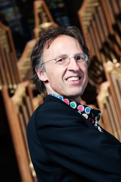 Organist speelt in Grote Kerk Velp