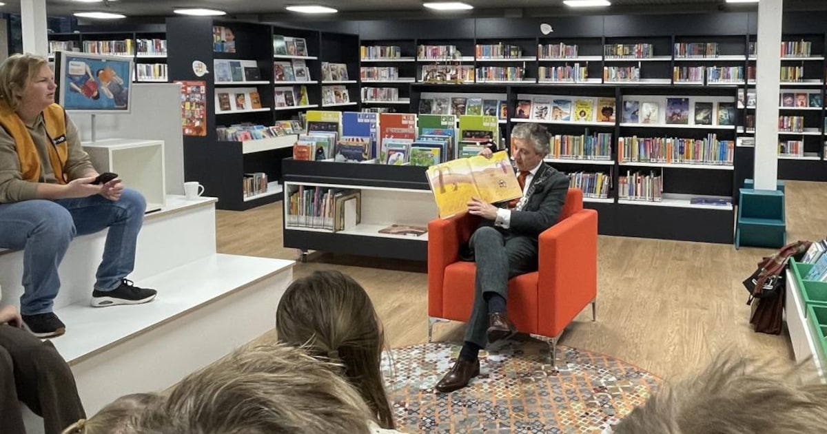 College Krimpenerwaard leest voor tijdens Nationaal Voorleesontbijt
