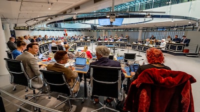 Fatuma komt tóch in de gemeenteraad van Apeldoorn, net als drie anderen: ‘Emotioneel’