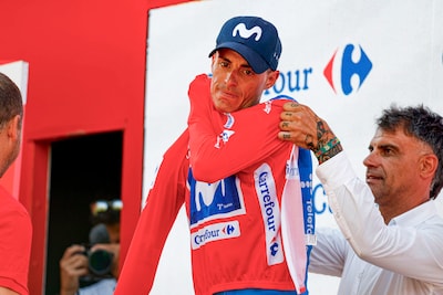Klassementen Vuelta | Leider Enric Mas met ruime marge slotweek in: dit zijn de verschillen