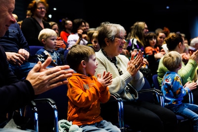Peutervoorstelling ‘Prrrt Prrrt Flap Flap’ in Tilburg