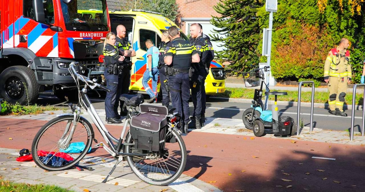 Scootmobieler (77) overleden na botsing met fietser in Barneveld