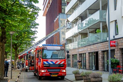 Veel rook bij brand in keuken van appartement in Rotterdam