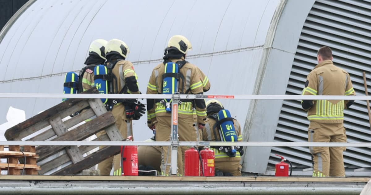 Hoofdpolitiebureau in Driebergen deels ontruimd door brand in dak