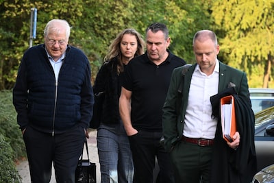 Hennie van der Most wil zijn landgoed alleen onderhands verkopen, maar een schikking blijft uit