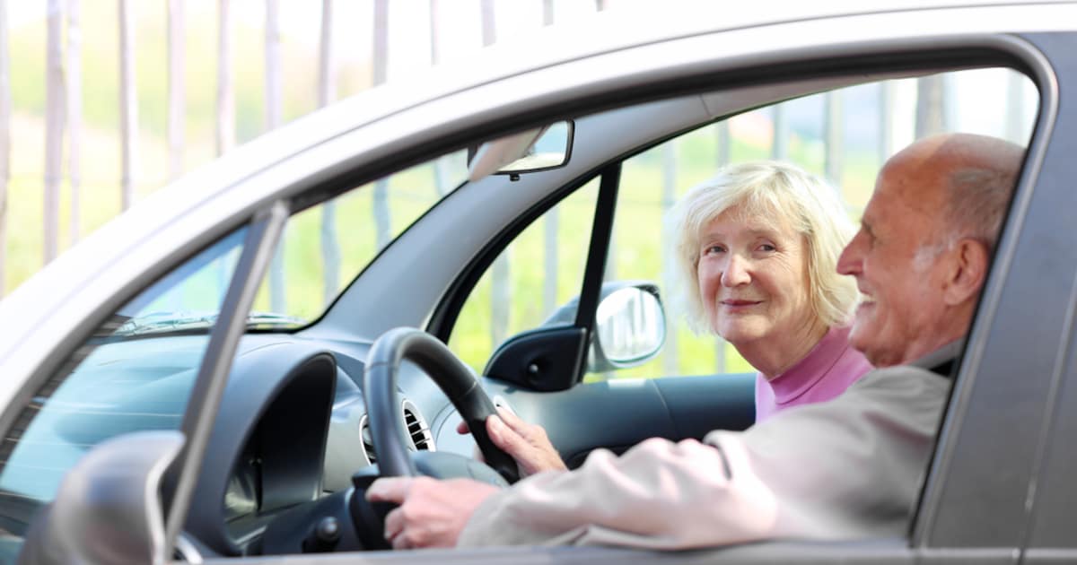 Rijexamen doen op hoge leeftijd? Wij zijn op zoek naar jou | Auto | AD.nl