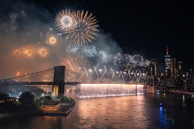 new-york-new-york-july-04-fireworks-light-up-the-sky-above-the-brooklyn-bridge-during-macy-s-4th-of-july-fireworks-show-on-july-4-2025-in-new-york-city-more-than-80-000-shells-will-light-up-the-sky-in-this-year-s-25-minute-macy-s-fourth-of-july-fireworks-show-the-49th-edition-with-fireworks-launched-from-four-barges-and-the-brooklyn-bridge-photo-by-adam-gray-getty-images