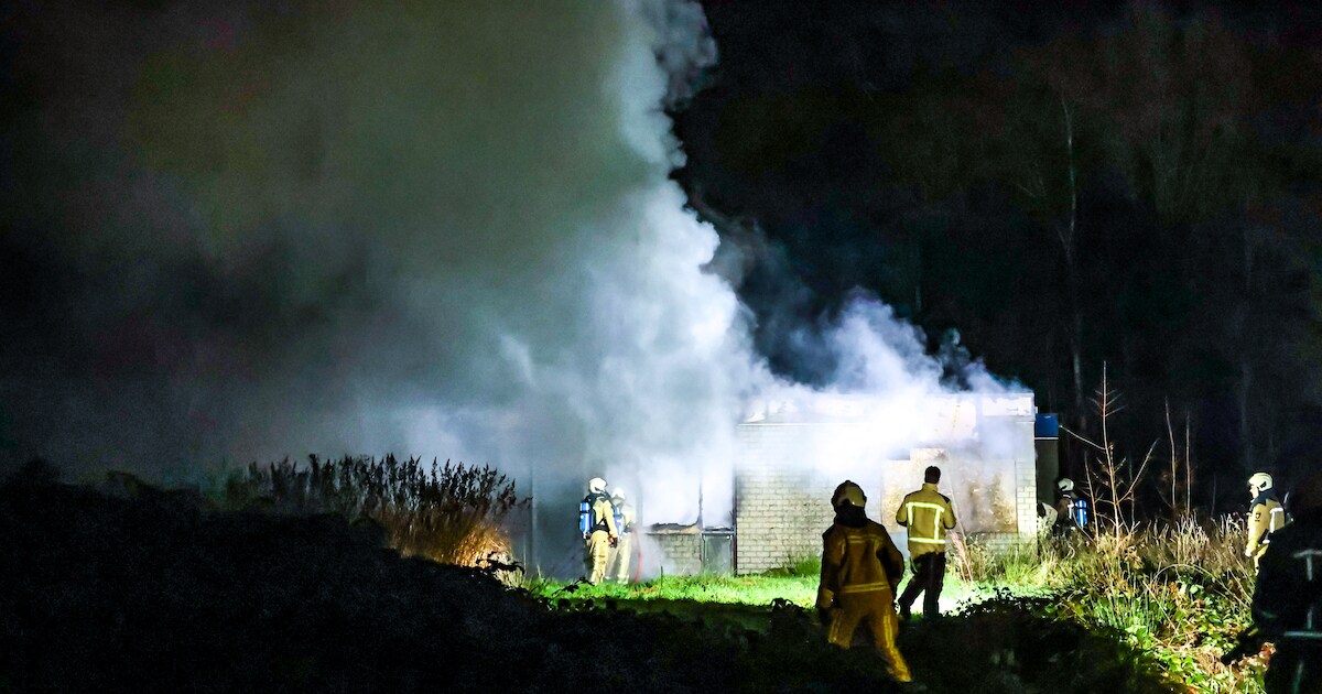 Brand in leegstaand pand in Oosterhesselen