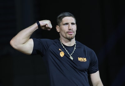 Afgevallen Rico Verhoeven stapt 117,3 kilo zwaar de ring in, Oleksandr Usyk een stuk lichter