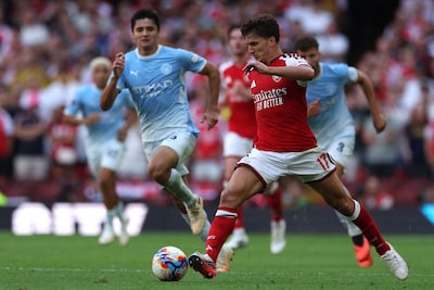 Arsenal in Cardiff veel te sterk voor Manchester City, voormalig Twente-huurling blinkt uit met twee assists