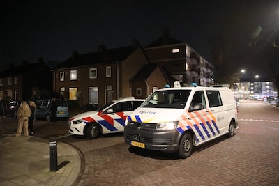 Politie naar straat in Apeldoorn na melding van schietincident, maar er blijkt iets anders aan de ha