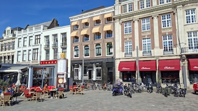 Te koop: appartement aan de Plaats en dit kost het