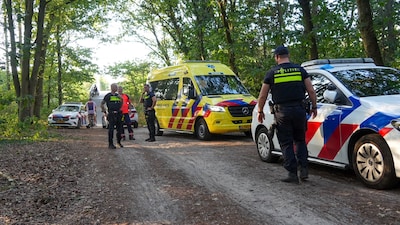 Vrouw gewond aangetroffen op fietspad in Helmond, traumahelikopter ter plaatse