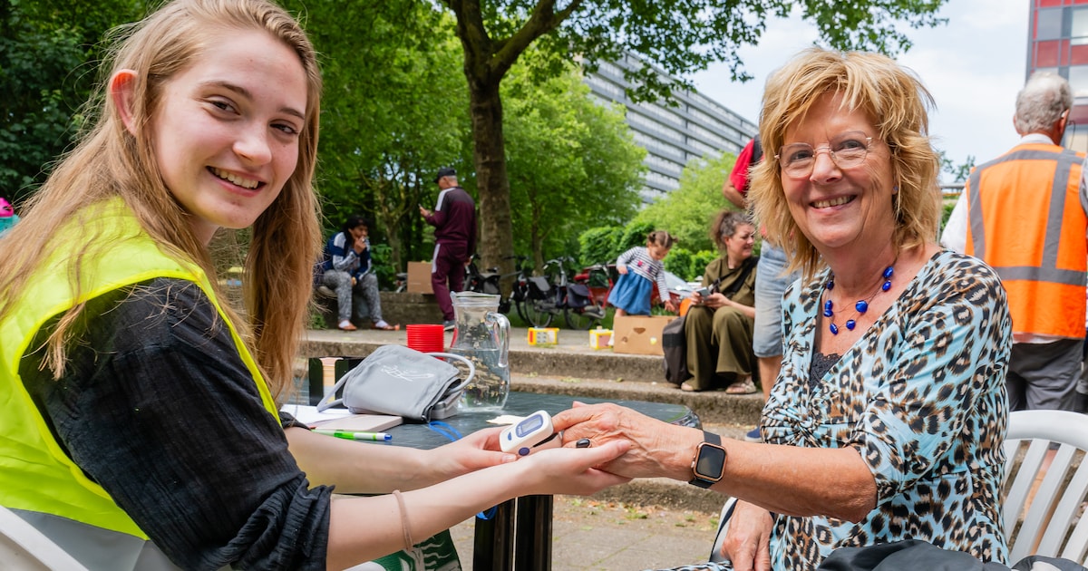 Bloeddrukmeting bij Weggeefwinkel in Zeist is populair: ‘Ook bedoeld om druk bij huisartsen en polit
