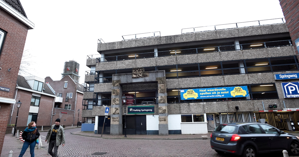 Fietsenstallingen op plek van autogarage die in 2028 verdwijnt | Regio ...