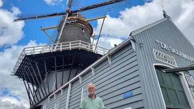 Versleten wiekenkruis zet oer-Hollands monument van Leidschendam stil, reparatie kost anderhalve ton