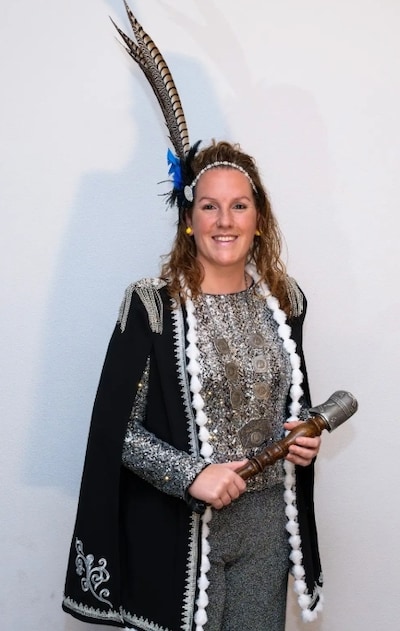 Prinses Kim regeert het Schottelzakkenrijk in jubileumjaar