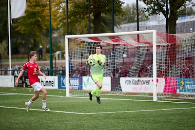 Spits SBC 13 lost keepersprobleem bij vaandelteam op: ‘Gelukkig was ik nog net op tijd op het sportp