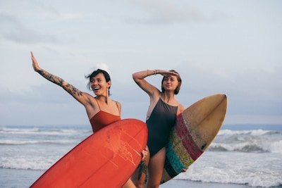 Janine ging op surfvakantie, maar na 5 minuten ging het al mis
