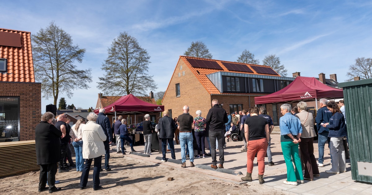 Wapenveld is met feestelijke oplevering vijftien nieuwe huurwoningen rijker