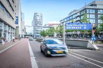 Catharijnesingel vanaf maandag definitief afgesloten voor doorgaand verkeer: dit zijn de alternatiev